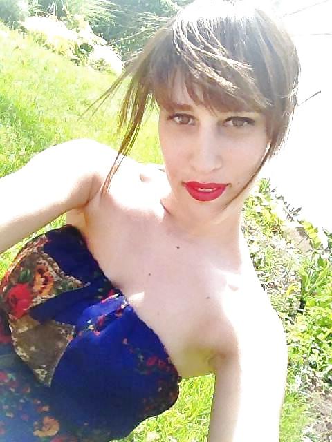 21P Brunette teen amateur non nude