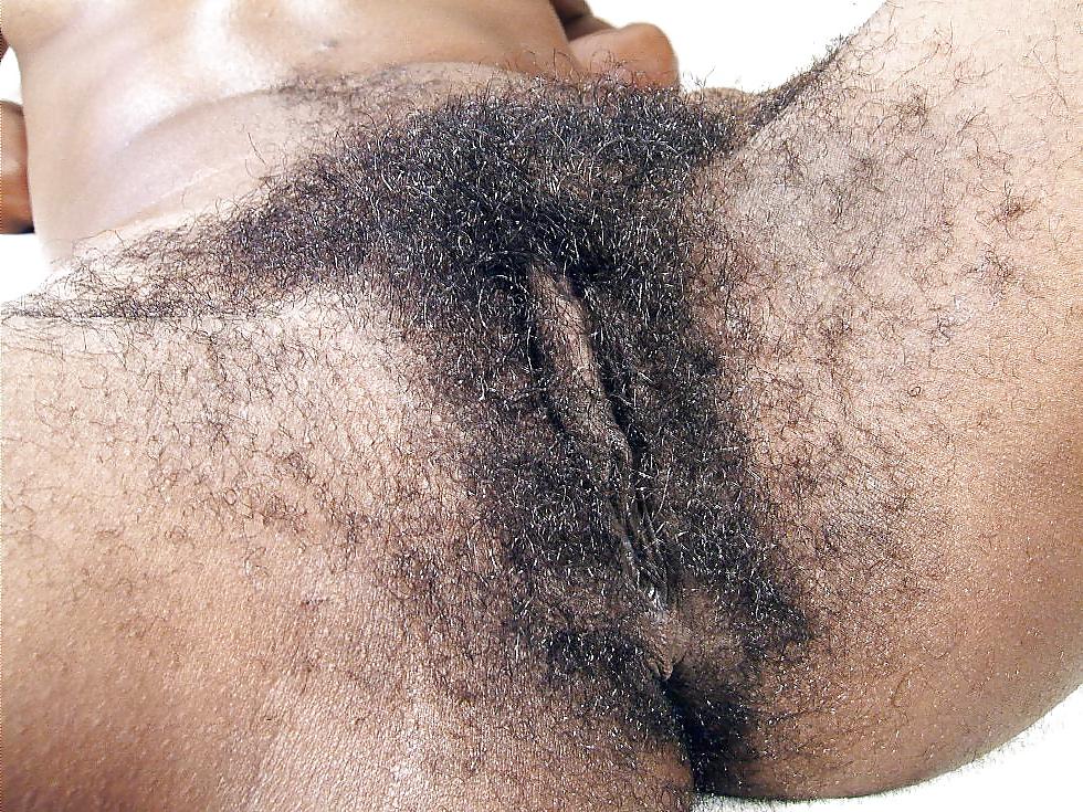 25P Hairy Ebony Pussy
