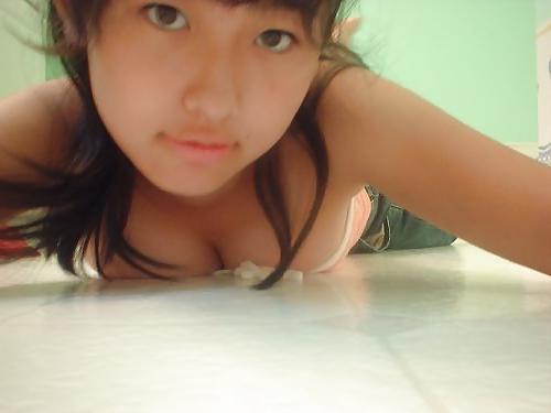 16P 0196 Asian Cutie