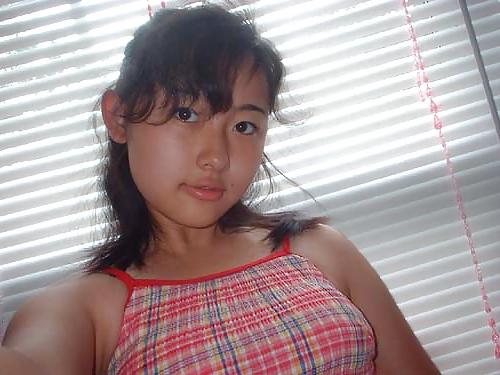 16P 0196 Asian Cutie