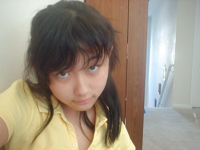 16P 0196 Asian Cutie
