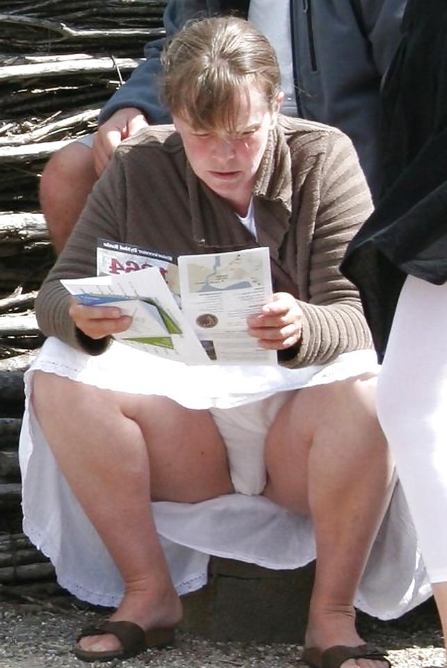 14P Public upskirt