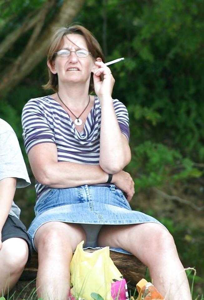 14P Public upskirt
