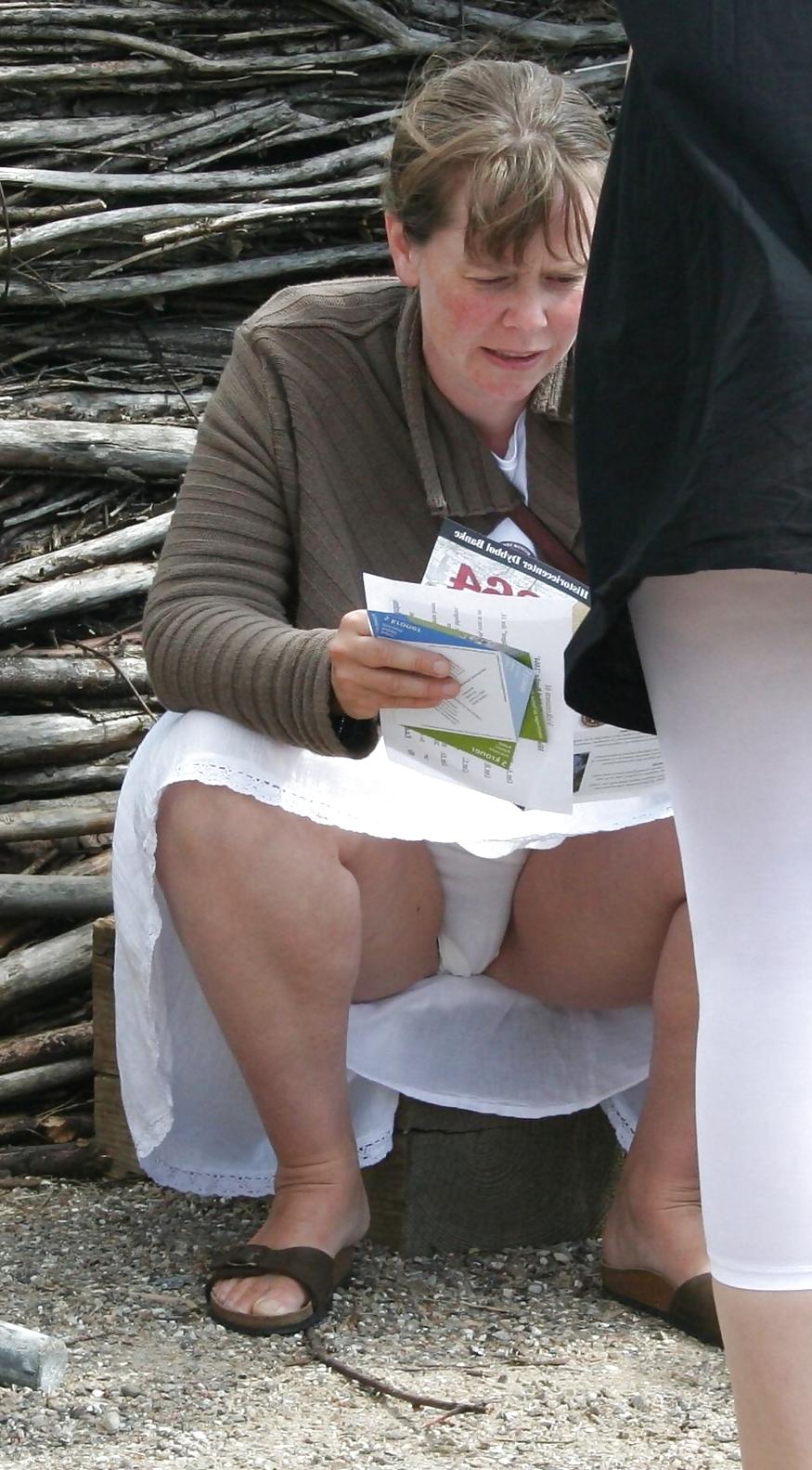 14P Public upskirt