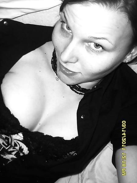 25P Ashlee G, Nikki D,s NOT sister
