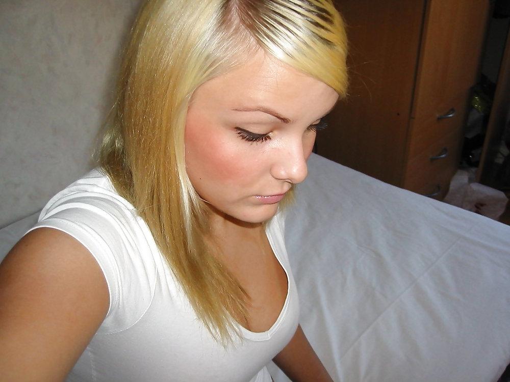 15P Nice (non nude) girls 25