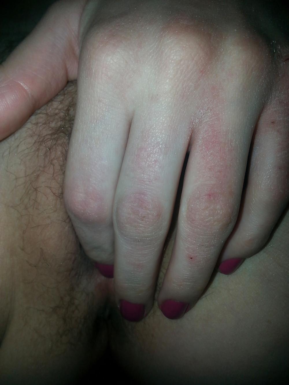 5P Rubbing her pussy