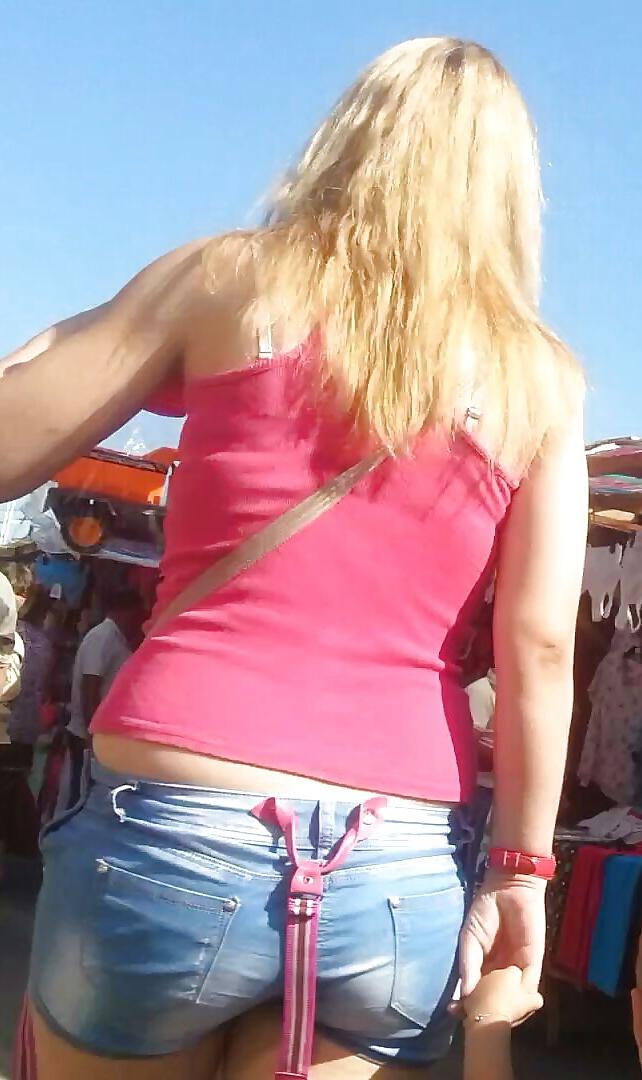 8P Spy sexy big ass blonde romanian