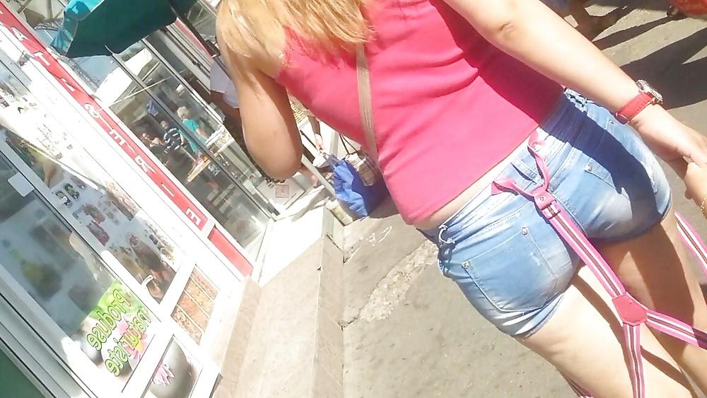 8P Spy sexy big ass blonde romanian