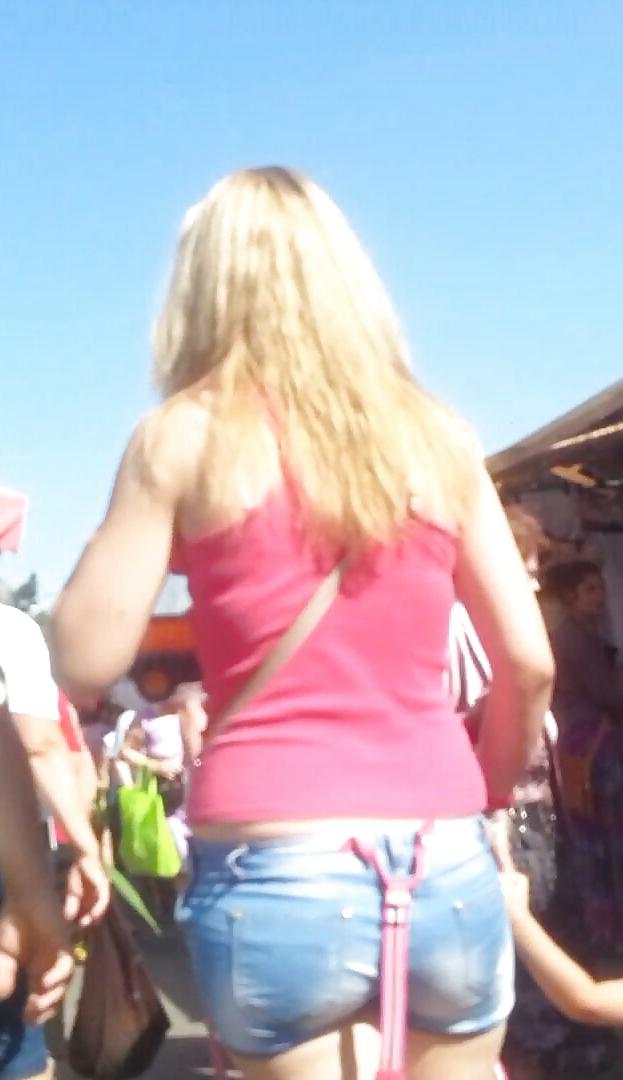 8P Spy sexy big ass blonde romanian