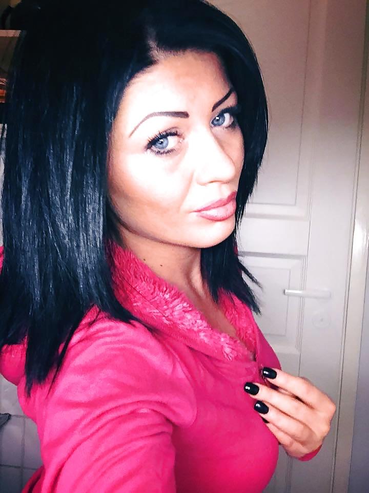 16P PORNSTAR VIP ESCORT 
