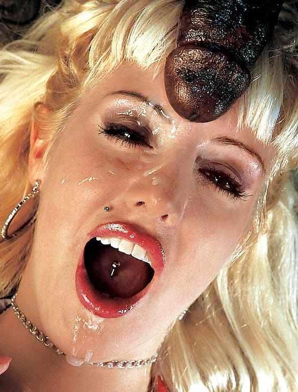 25P Sucking Black Cock