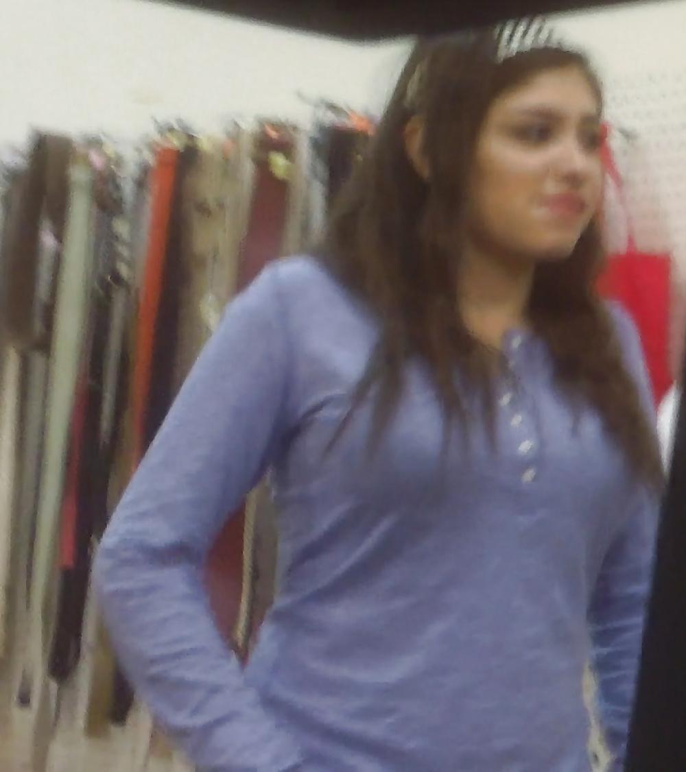 25P Sexy Latina teen ass & butt in tight jeans 