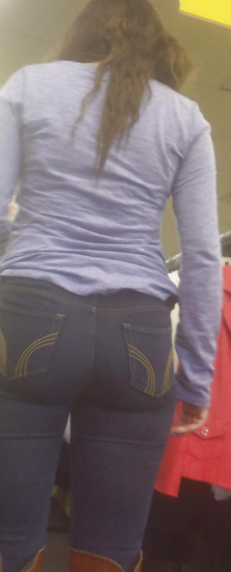 25P Sexy Latina teen ass & butt in tight jeans 