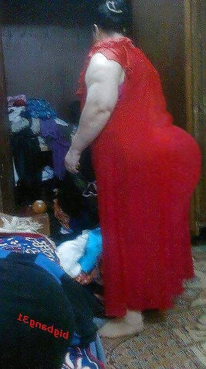25P Arabe big butt