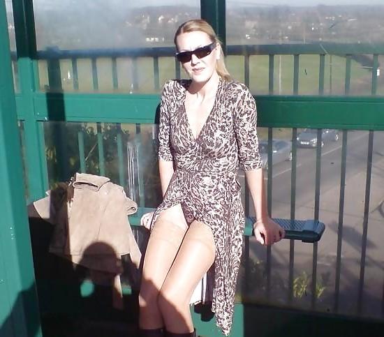 25P Upskirt Stockings