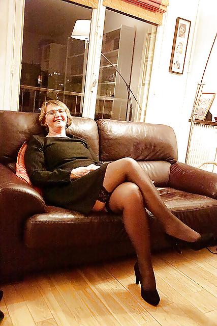 25P Mature granny