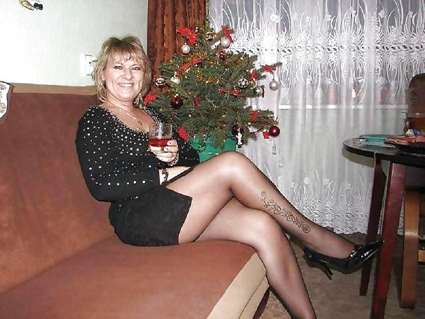 25P Moms Non Nude