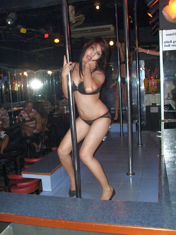 17P Pattaya Ladyboy Boing