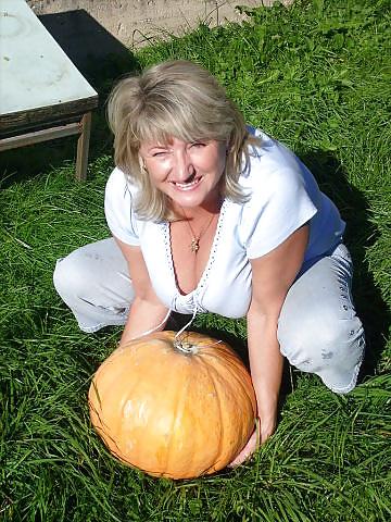15P Russian mature Valentina J