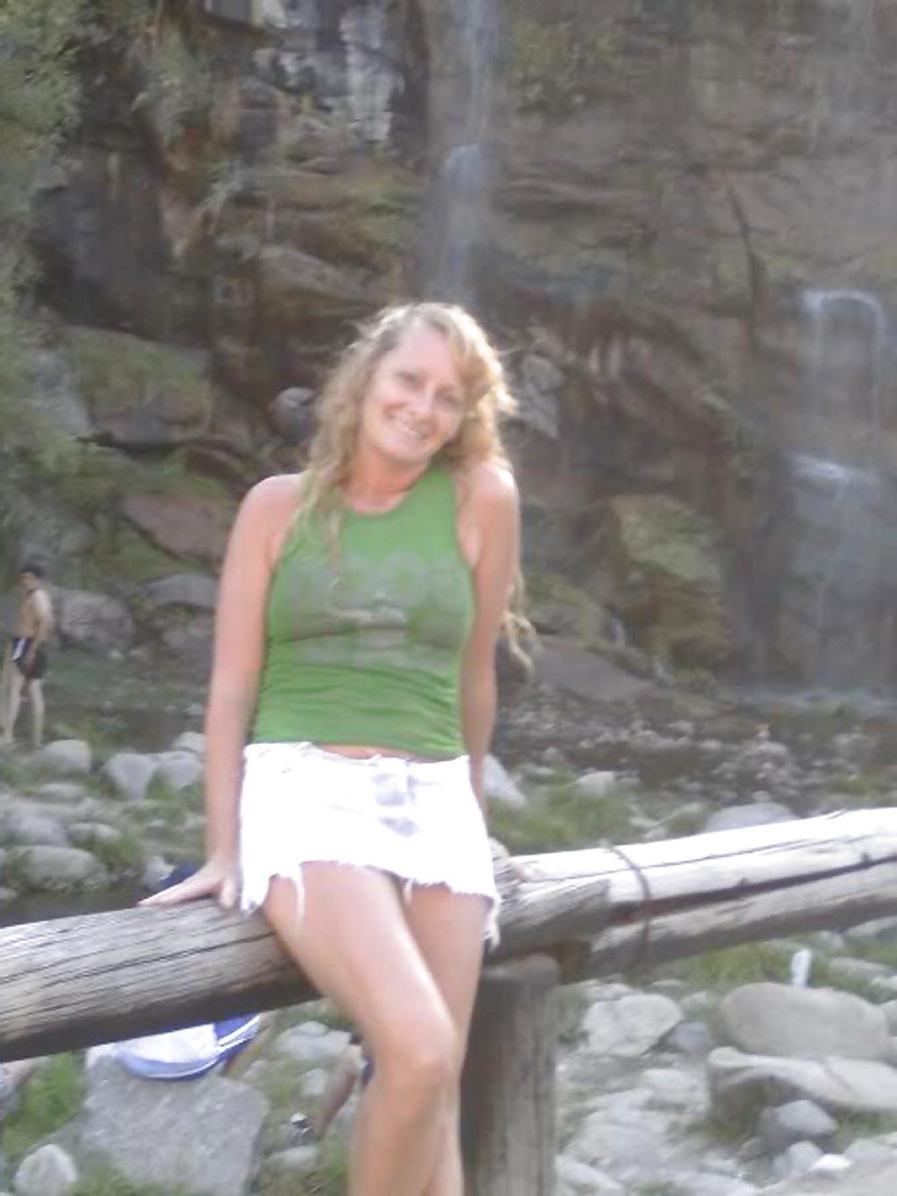 23P Blondes Moms Non Nude