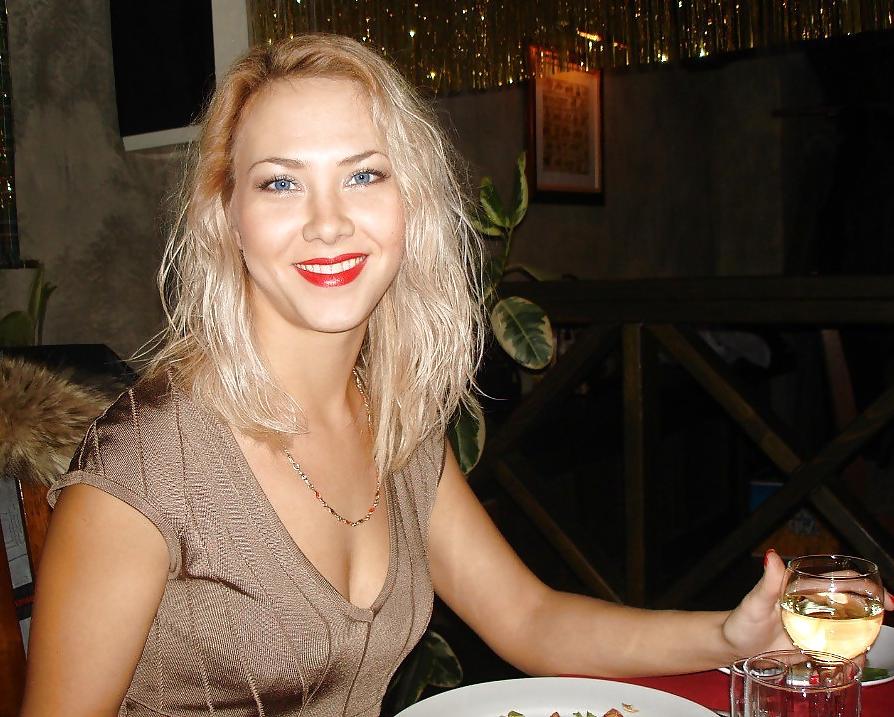 25P Blondes Moms Non Nude