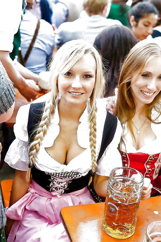 25P Dirndl