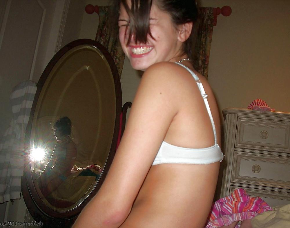 20P Brunette Non Nude