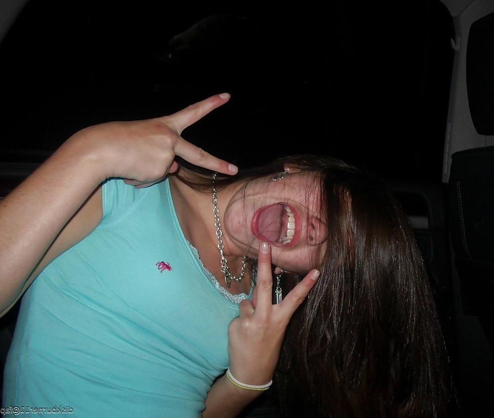 20P Brunette Non Nude