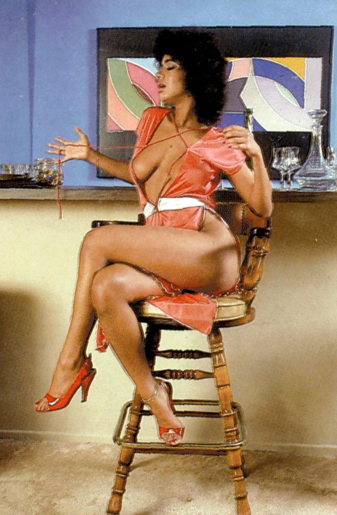 4P CLASSIC BLACK MILFS AND MATURES VOL.57