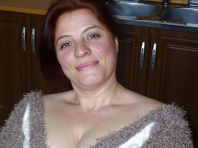 25P MEGA HOT SUPER MATURE RUSSIAN