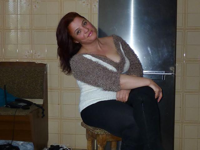 25P MEGA HOT SUPER MATURE RUSSIAN