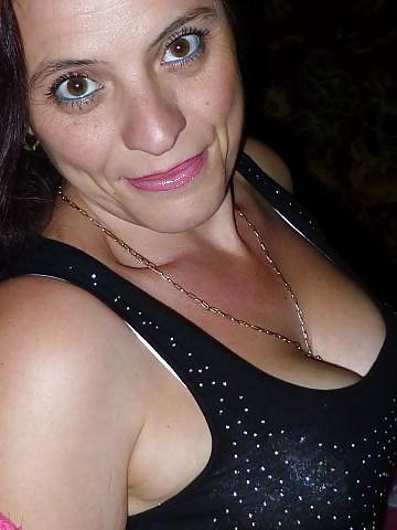 25P MEGA HOT SUPER MATURE RUSSIAN