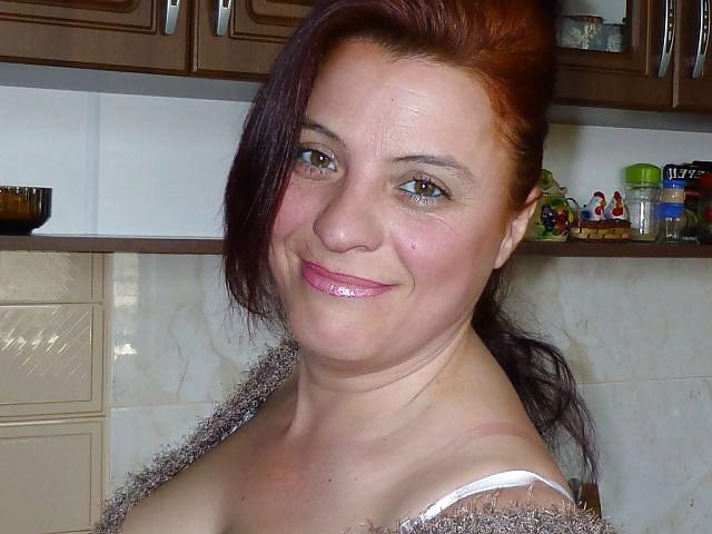 25P MEGA HOT SUPER MATURE RUSSIAN