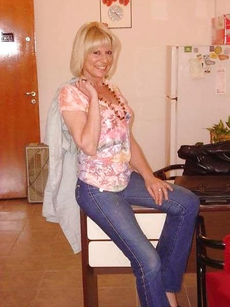 25P Blondes Moms Non Nude