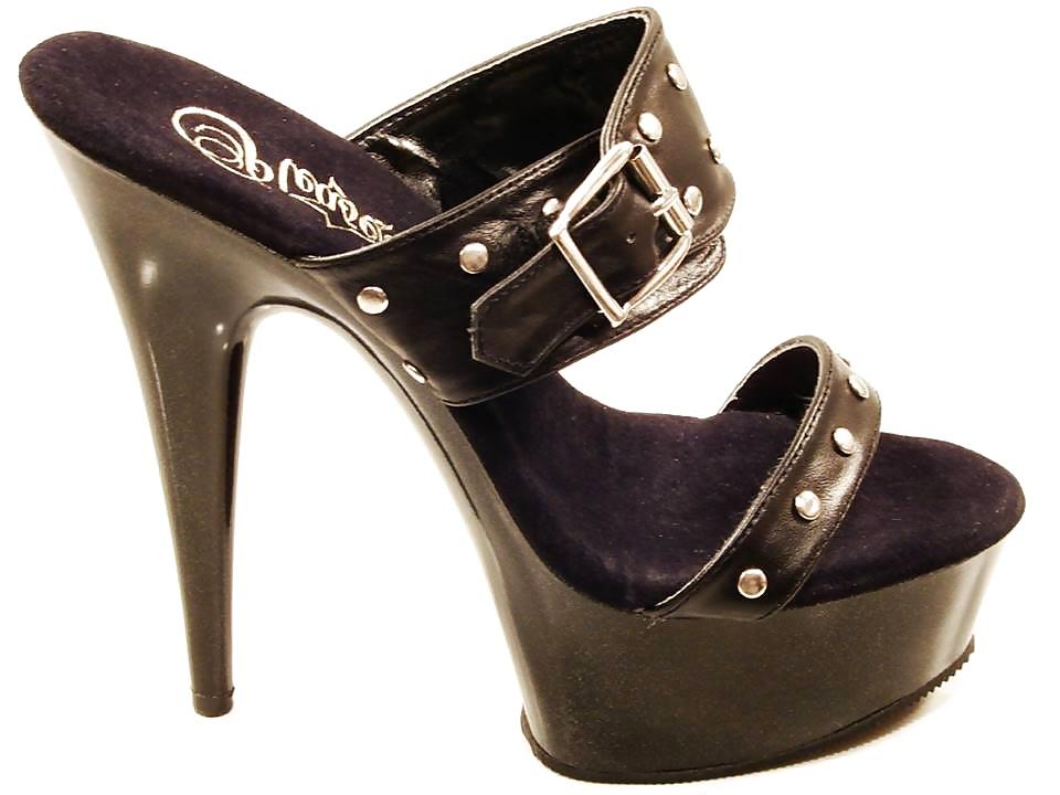 25P High heel mules and clogs