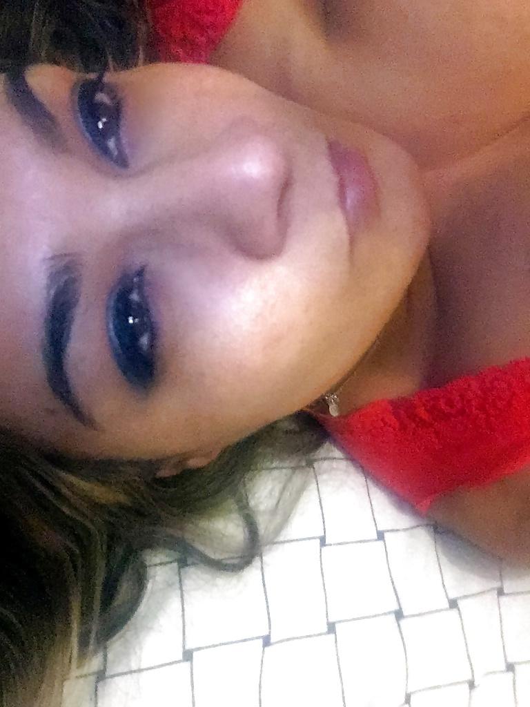 25P BBW latina plays with didlo