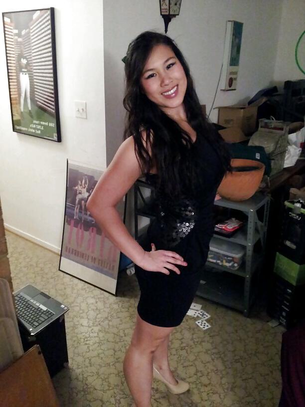 19P Leaked photos of asian girl sending selfies to boyfriend