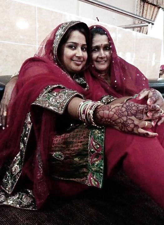 25P Asian Indian Chicks