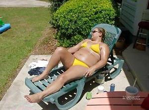25P Sexy Plumpers in bikini