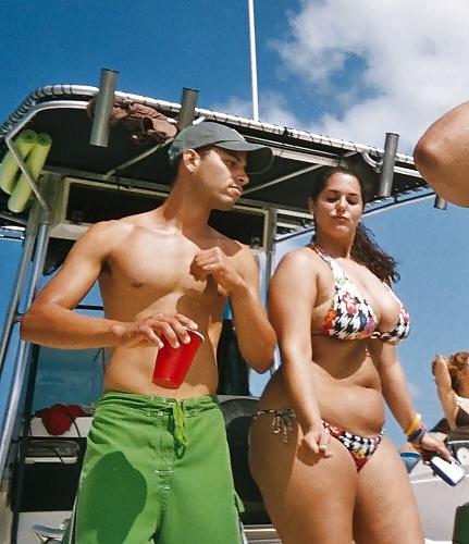 25P Sexy Plumpers in bikini