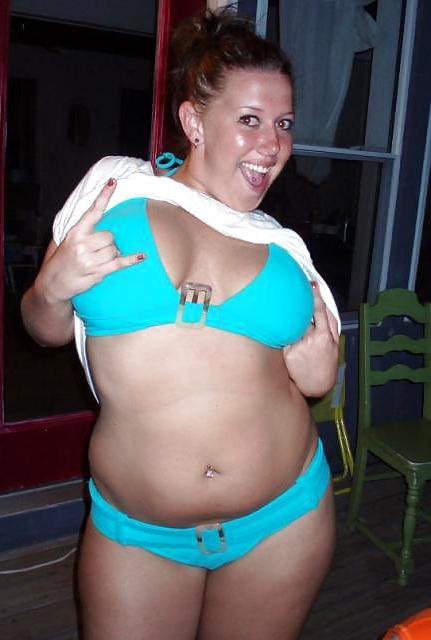 25P Sexy Plumpers in bikini