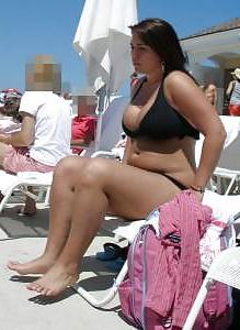 25P Sexy Plumpers in bikini