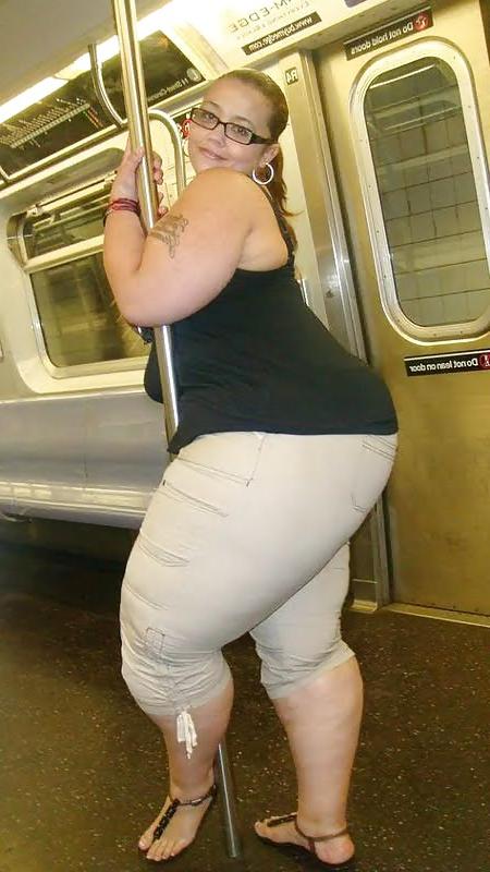 15P Huge butt sluts!