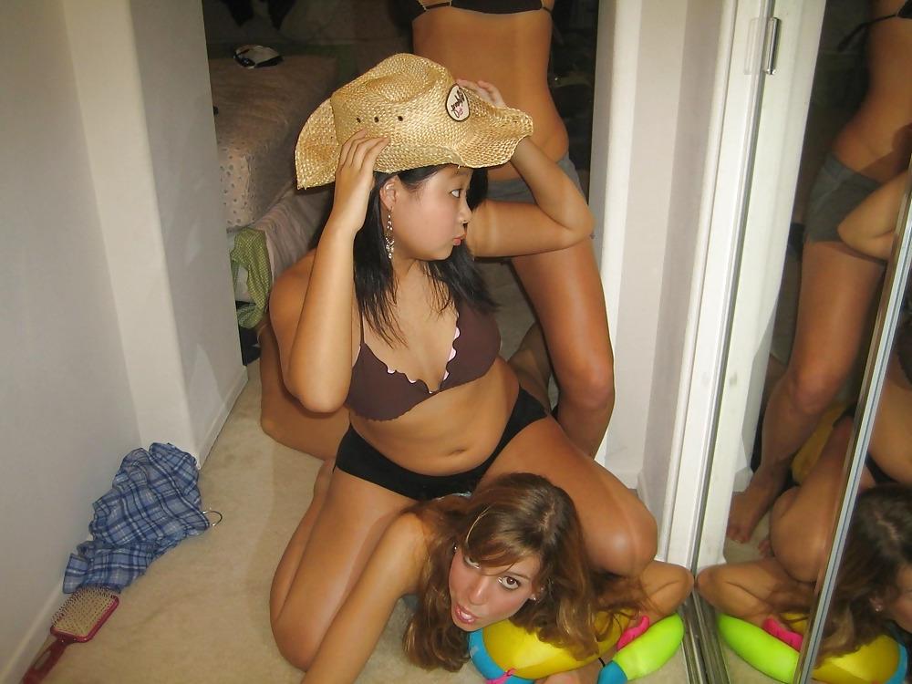 15P Nice (non nude) girls 23