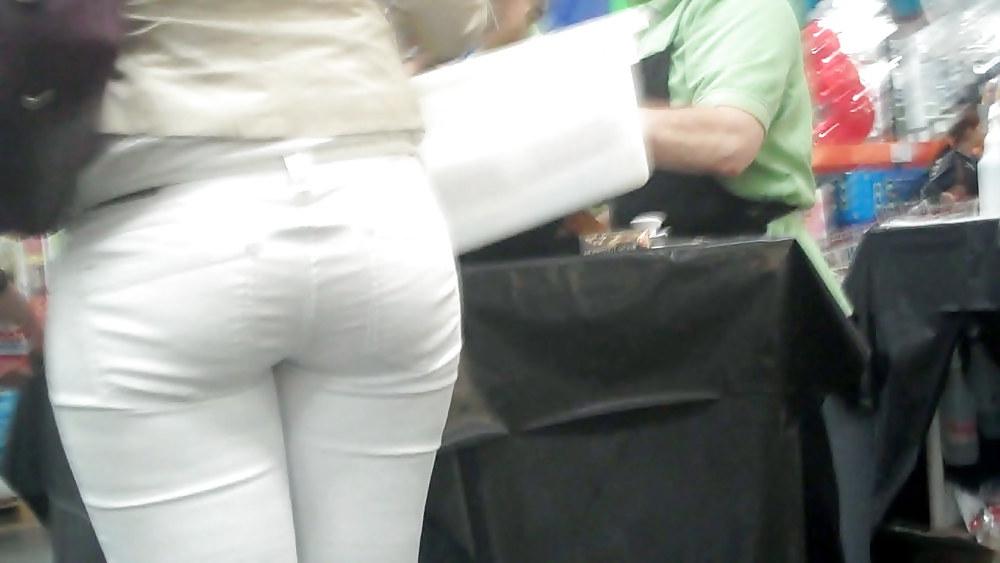 25P Nice sexy ass & butt in white jeans looking good