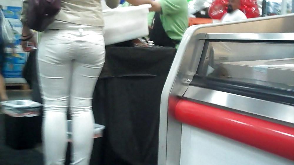 25P Nice sexy ass & butt in white jeans looking good