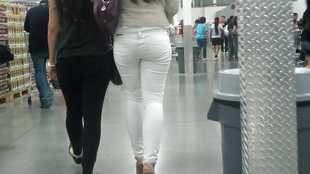 25P Nice sexy ass & butt in white jeans looking good