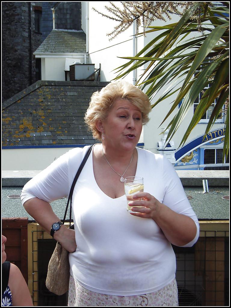 19P Busty women 39 (Old women clothed special).