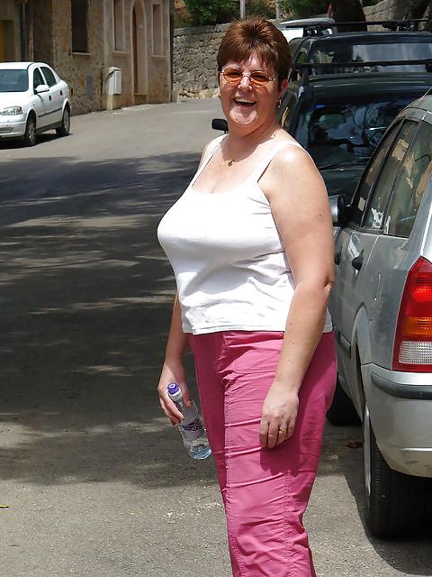 19P Busty women 39 (Old women clothed special).